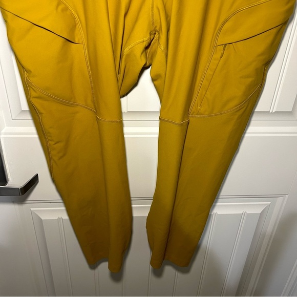 Old Navy Active Powersoft Go-Dry Yellow High-Rise Leggings Size 4X - Picture 4 of 9